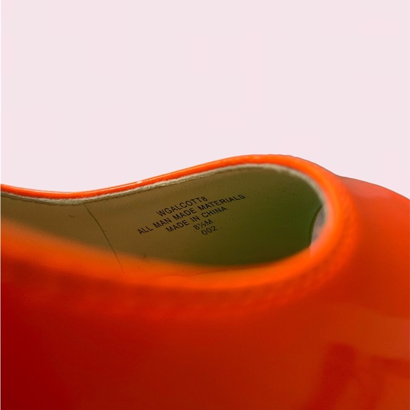 SOLD • neon Guess heels - Picture 5 of 8